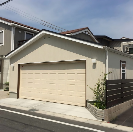 Steel garage door