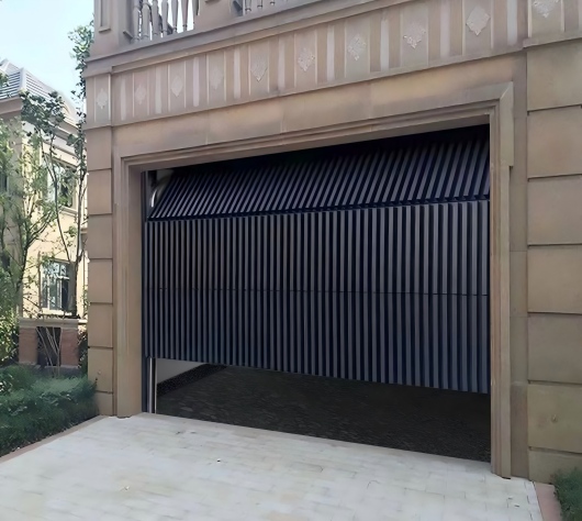 Aluminum garage door